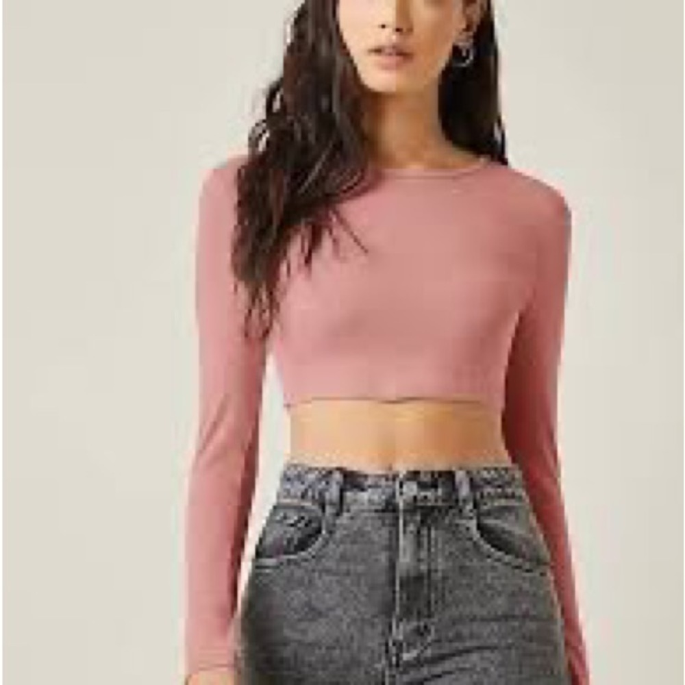 75- Bar III NWT Mauve Pink Long Sleeve Top, Size Medium. Pit to Pit 16”